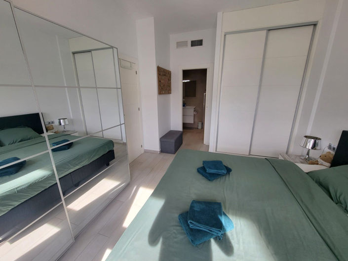 Image No.22-2 Bed Townhouse for sale