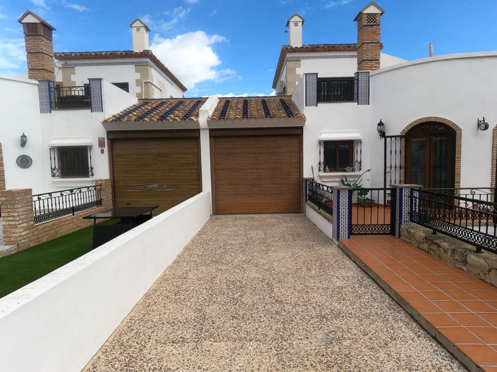 Image No.2-3 Bed Villa for sale