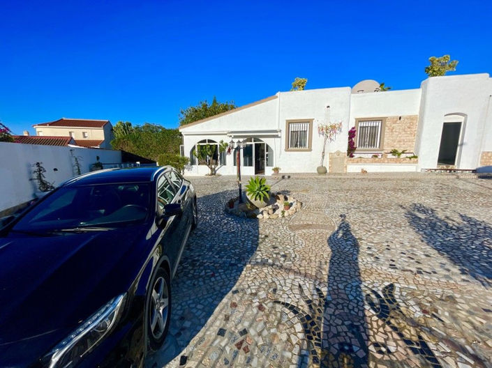 Image No.19-Villa de 4 chambres à vendre à Alicante