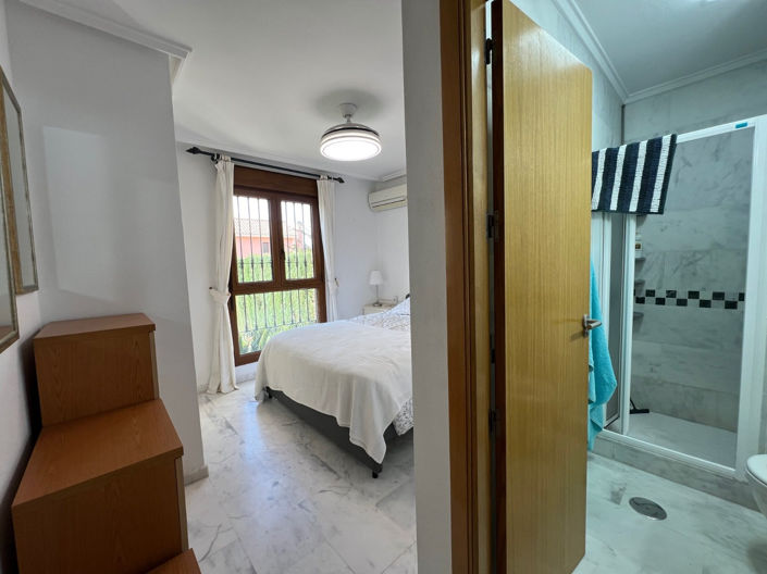 Image No.20-2 Bed Bungalow for sale