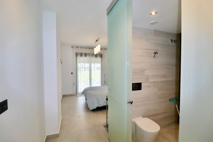 Image No.16-3 Bed Apartment for sale