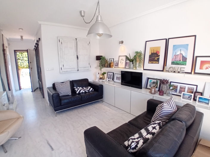 Image No.2-2 Bed Townhouse for sale