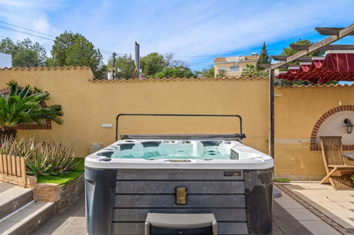 Image No.31-3 Bed Villa for sale