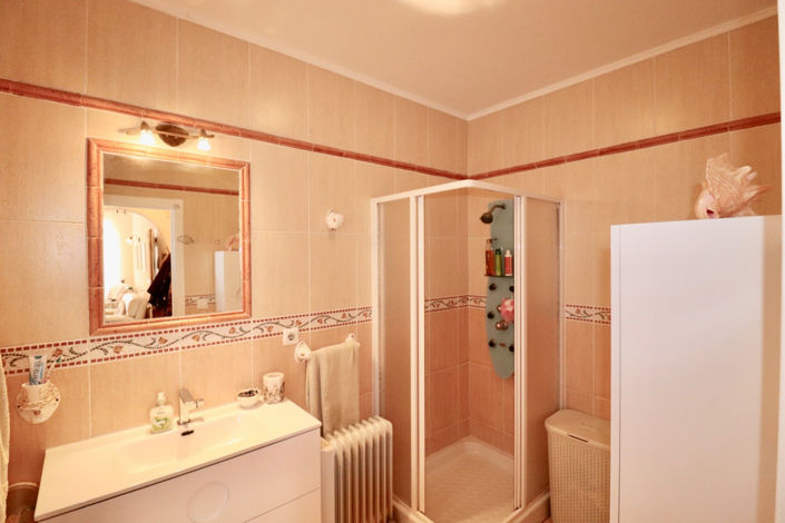 Image No.13-5 Bed Country House for sale