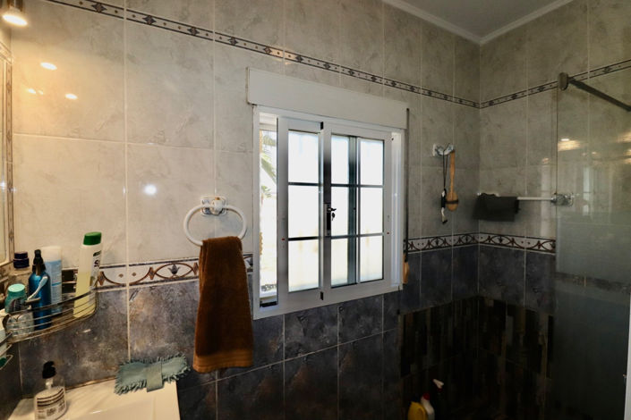 Image No.19-5 Bed Country House for sale