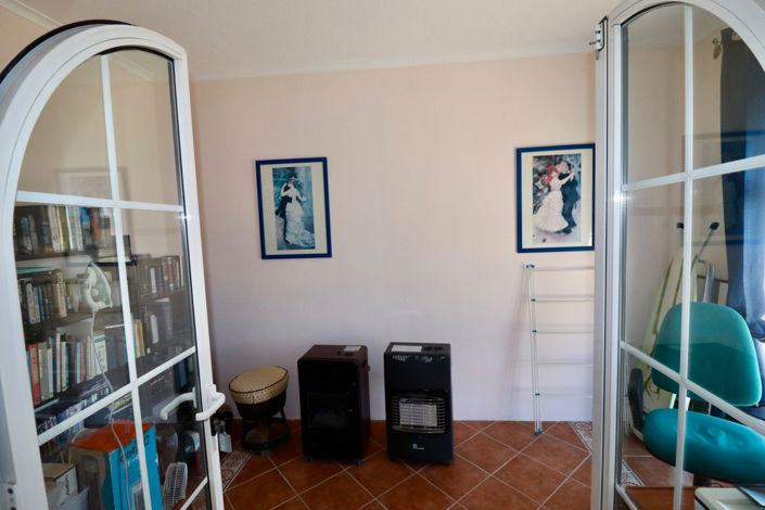 Image No.25-5 Bed Country House for sale