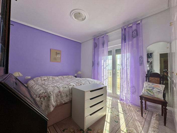 Image No.12-2 Bed Townhouse for sale