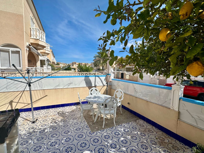 Image No.17-2 Bed Townhouse for sale