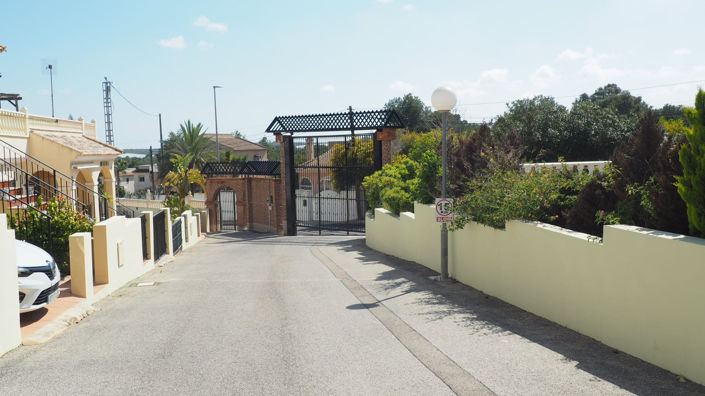 Image No.22-2 Bed Bungalow for sale