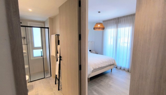 Image No.11-3 Bed Apartment for sale