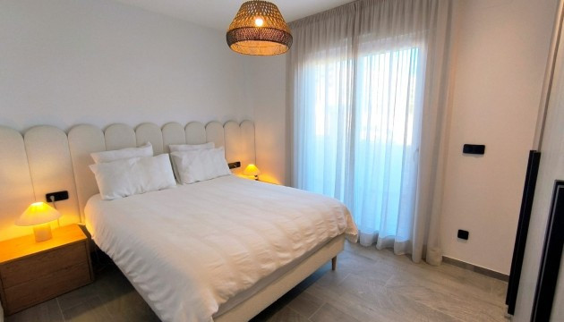 Image No.10-3 Bed Apartment for sale