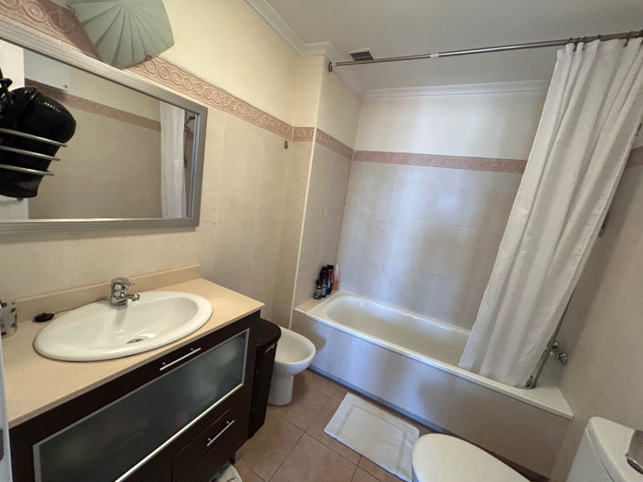 Image No.32-2 Bed Apartment for sale