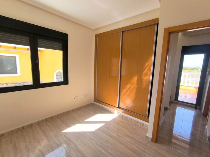 Image No.11-3 Bed Villa for sale