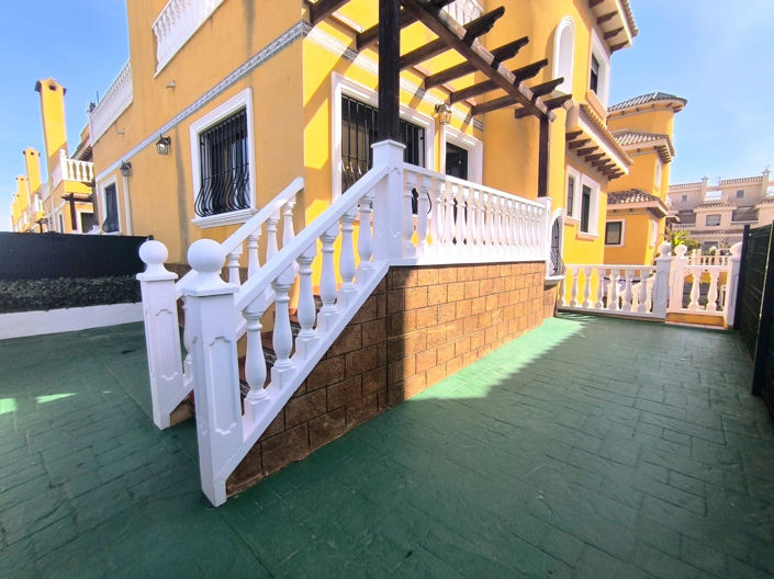 Image No.3-3 Bed Villa for sale
