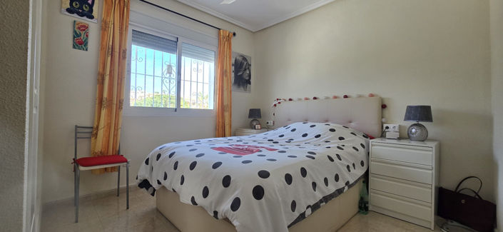 Image No.22-2 Bed Bungalow for sale
