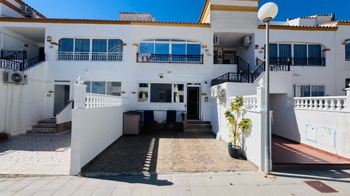 Image No.17-2 Bed Apartment for sale