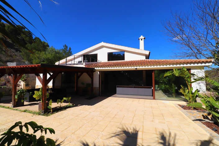 Image No.34-5 Bed Country House for sale