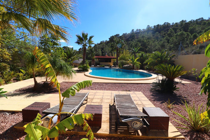 Image No.35-5 Bed Country House for sale