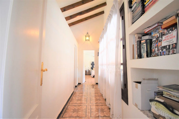 Image No.15-4 Bed Villa for sale