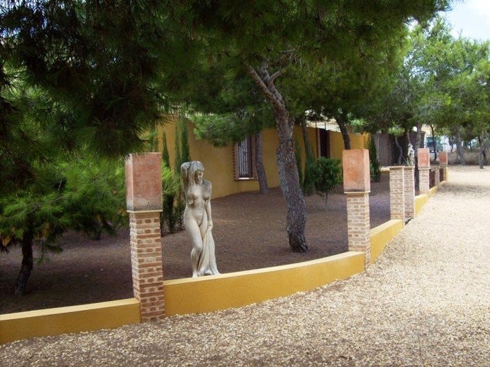 Image No.11-4 Bed Country House for sale