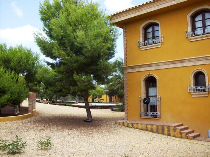 Image No.12-4 Bed Country House for sale