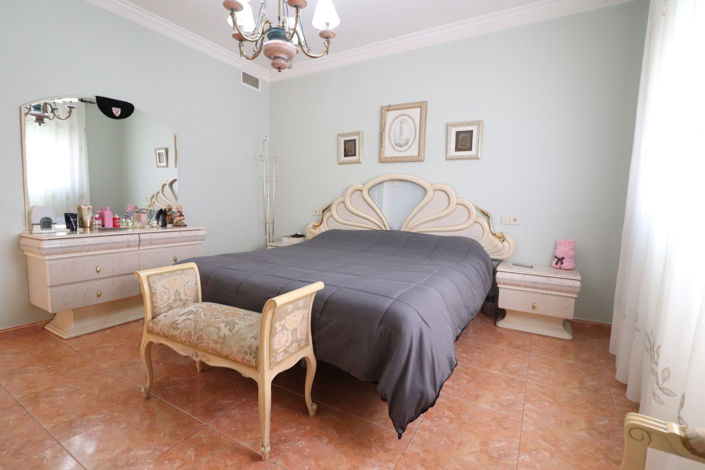 Image No.12-3 Bed Villa for sale