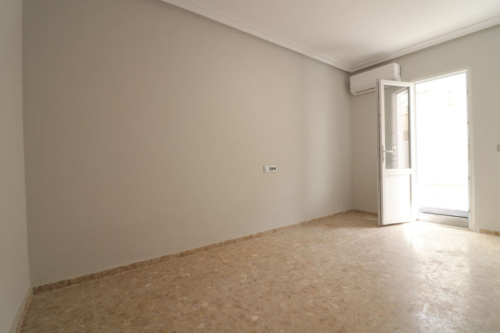 Image No.11-3 Bed Apartment for sale