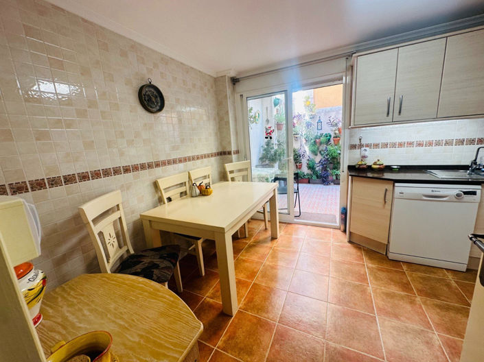 Image No.13-3 Bed Townhouse for sale