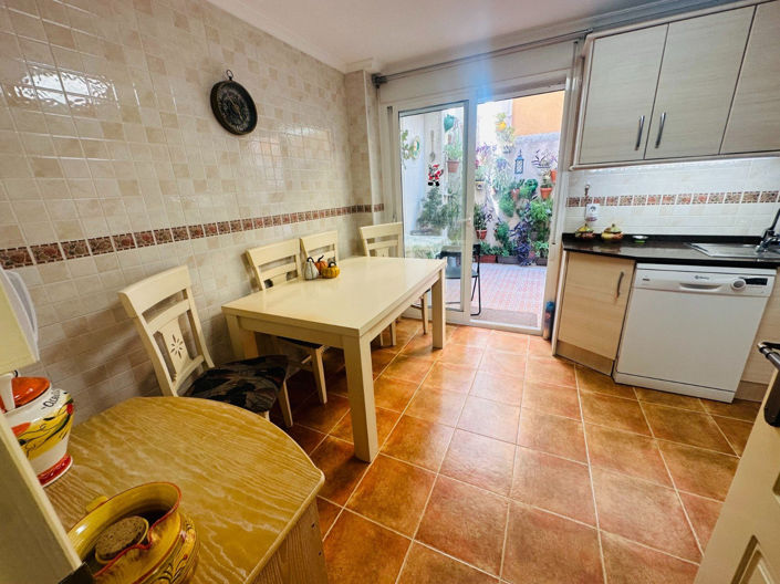 Image No.17-3 Bed Townhouse for sale