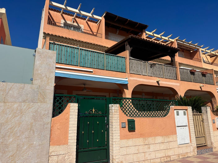Image No.2-3 Bed Townhouse for sale