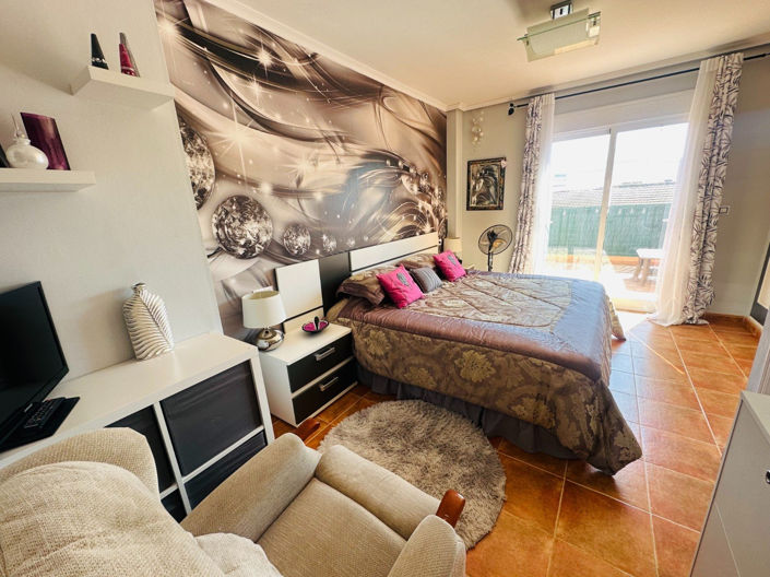 Image No.23-3 Bed Townhouse for sale
