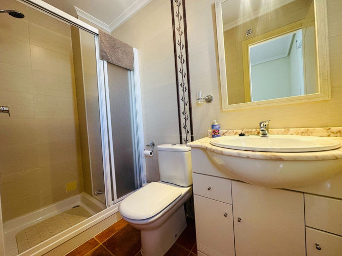 Image No.31-3 Bed Townhouse for sale