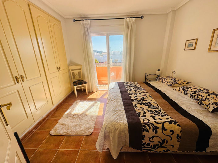 Image No.33-3 Bed Townhouse for sale