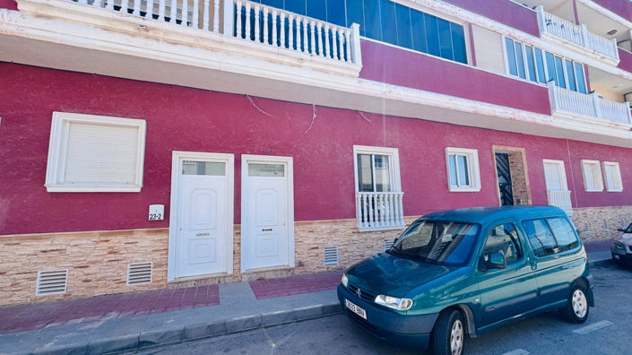 Image No.21-3 Bed Apartment for sale