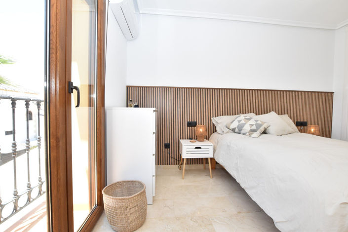 Image No.23-2 Bed Townhouse for sale
