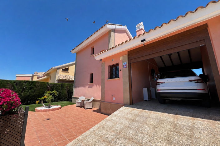 Image No.10-3 Bed Villa for sale