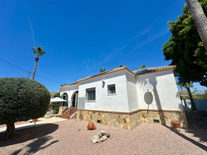 Image No.20-3 Bed Country House for sale