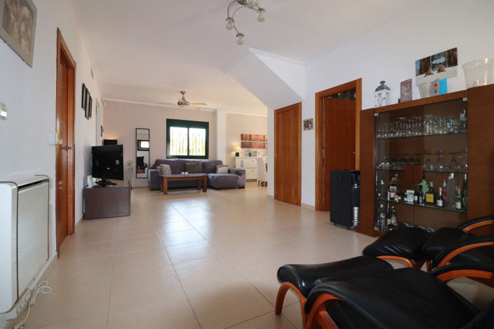 Image No.6-4 Bed Villa for sale