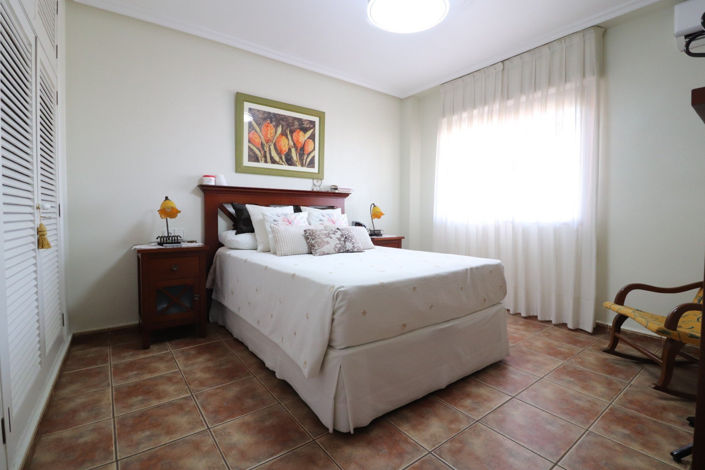 Image No.12-3 Bed Apartment for sale
