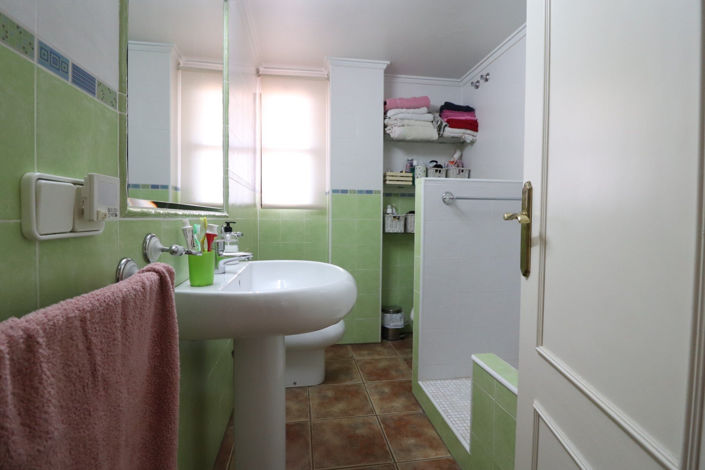 Image No.20-3 Bed Apartment for sale