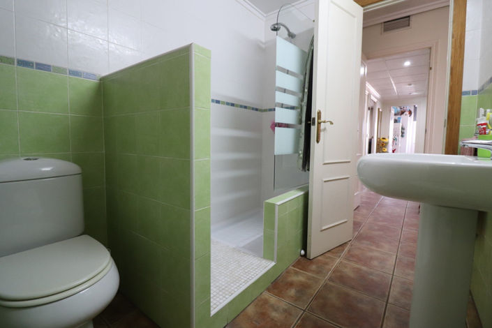 Image No.21-3 Bed Apartment for sale