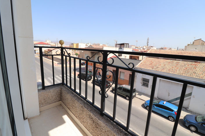 Image No.22-3 Bed Apartment for sale