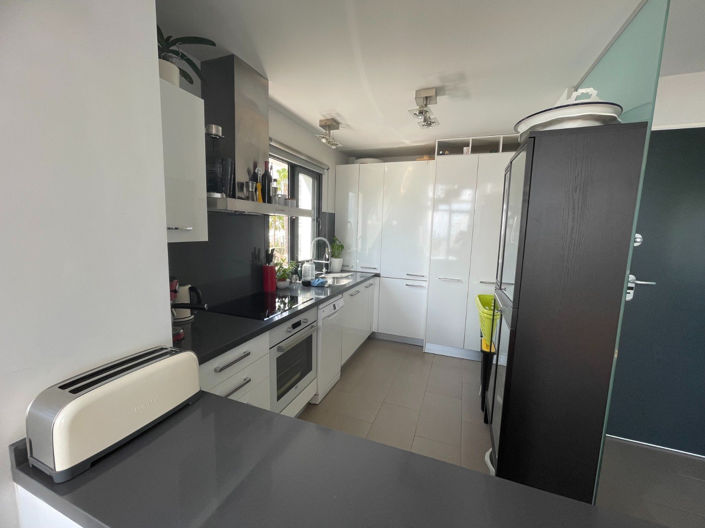 Image No.13-3 Bed Apartment for sale