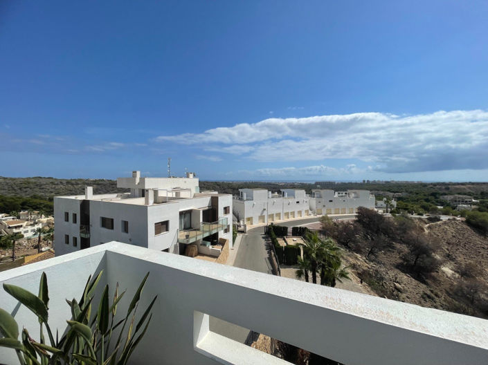Image No.20-3 Bed Apartment for sale