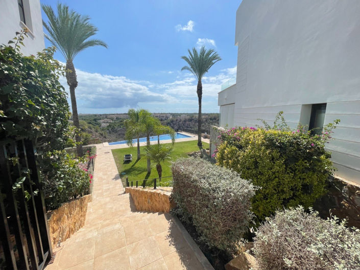 Image No.27-3 Bed Apartment for sale