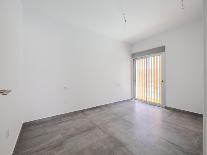Image No.26-4 Bed Villa for sale