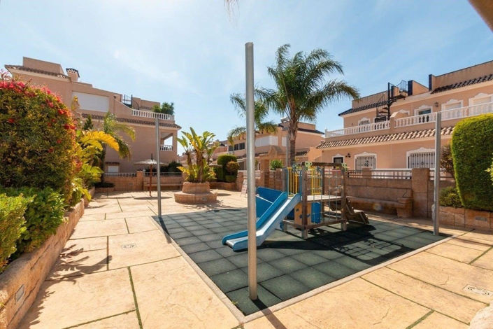 Image No.25-3 Bed Apartment for sale