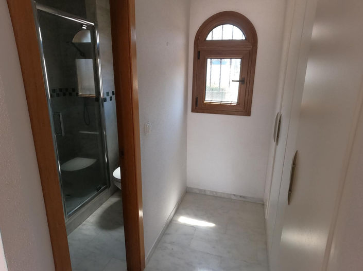 Image No.27-3 Bed Villa for sale