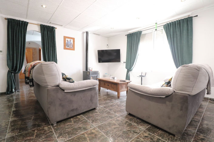 Image No.15-4 Bed Country House for sale