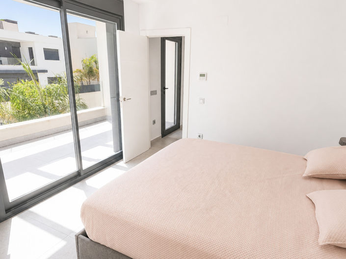 Image No.16-5 Bed Villa for sale